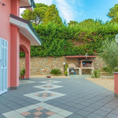 Appartamenti Villa Beatrice Apartment Diano San Pietro