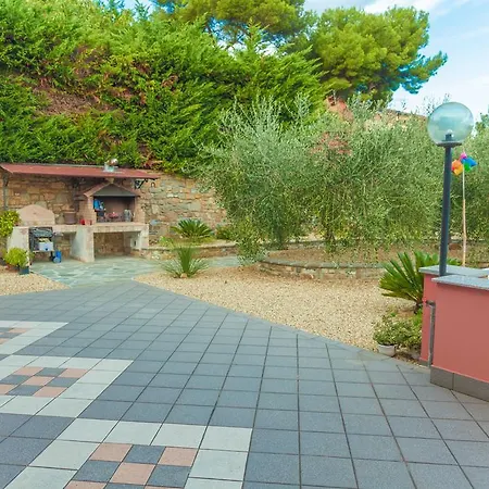 Appartamenti Villa Beatrice Apartment *
