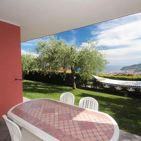 Apartment Appartamenti Villa Beatrice Diano San Pietro